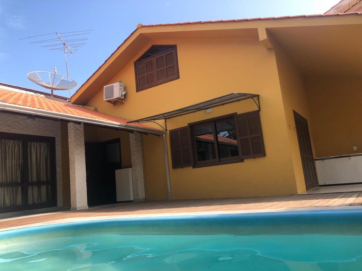Linda Casa Com Piscina Em Bombinhas, Espaco Inteiro 外观 照片