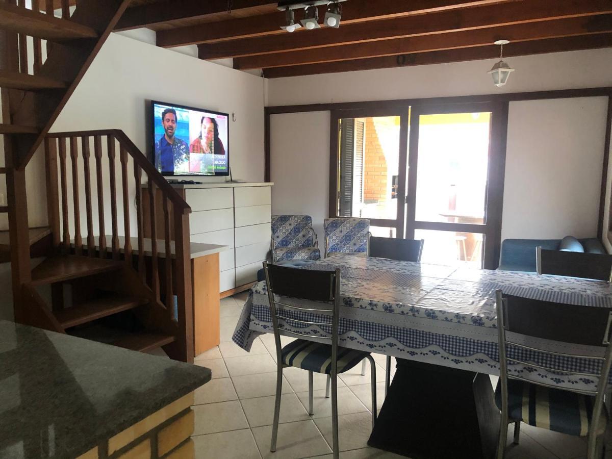 Linda Casa Com Piscina Em Bombinhas, Espaco Inteiro 外观 照片