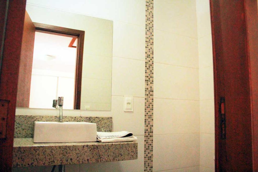 Linda Casa Com Piscina Em Bombinhas, Espaco Inteiro 外观 照片
